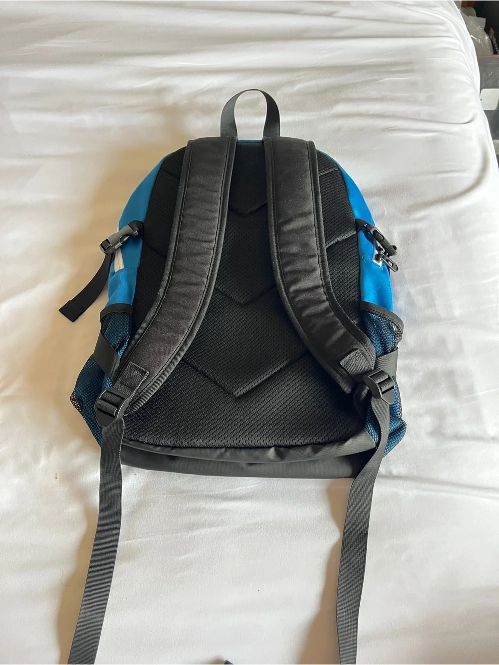 Erke TR1 Blue Sport Backpack Hiking Daypack Tech Travel Bag With Mesh Pockets